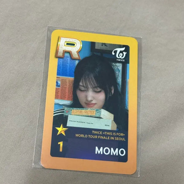 [BUNJANG] Twice Shinsage Momo Photocard / 트와이스 슈스제 모모 포카