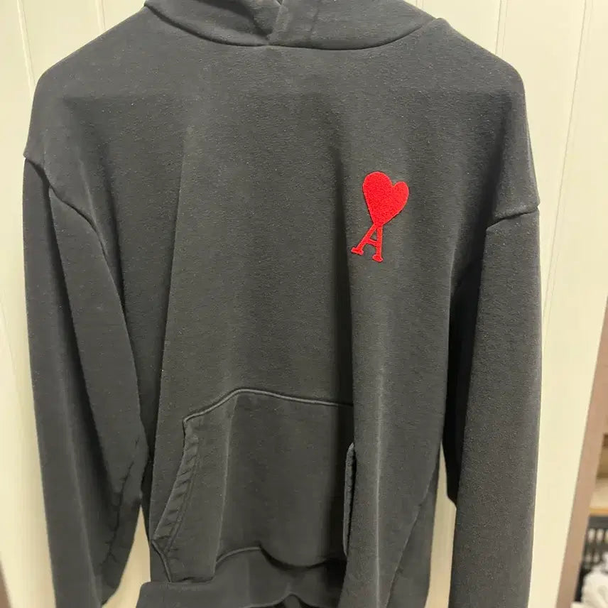 [BUNJANG] AMI Ami de Coeur Logo Hoodie Black / 아미 하트 로고 후드티 블랙