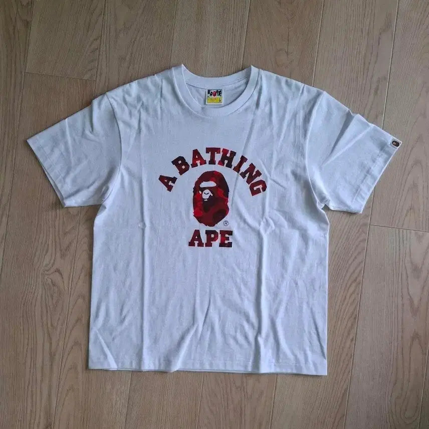 [BUNJANG] A BATHING APE Logo Short Sleeve T-Shirt White L / 베이프 A BATHING APE 로고 반팔 티셔츠 화이트 L(새상품)