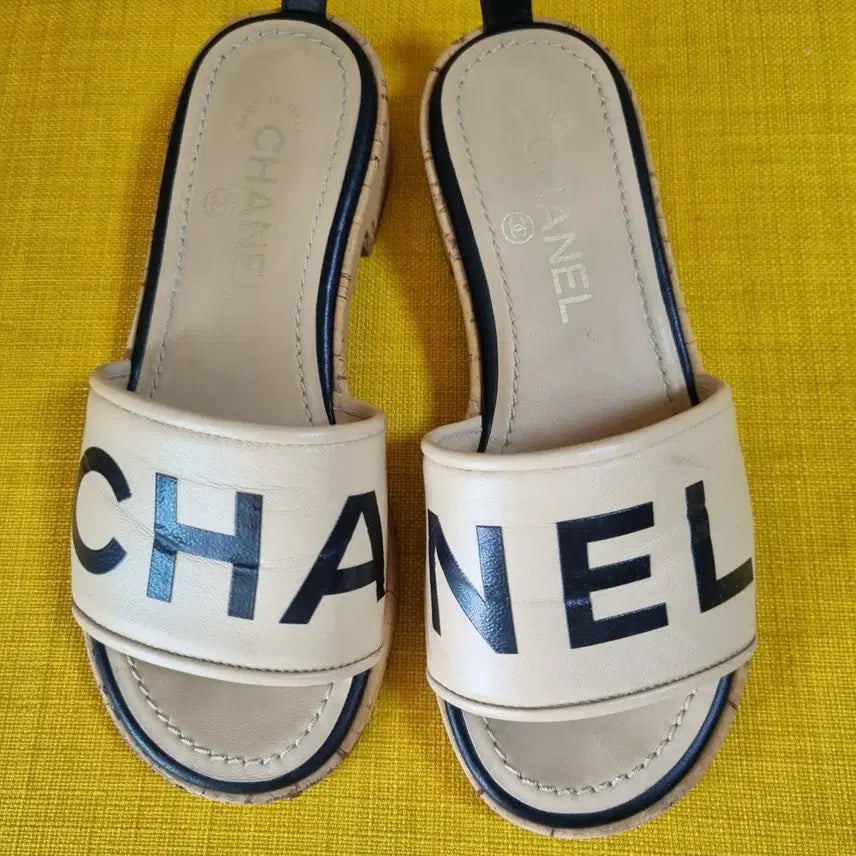[BUNJANG] Chanel Sandals Beige/Black / 샤넬 샌들 베이지/블랙 35C