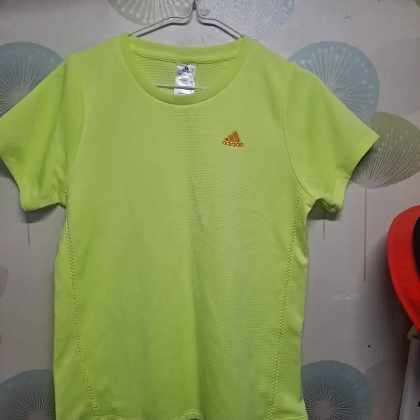 [BUNJANG] Adidas Climacool Women's Round Neck T-Shirt / 아디다스 클라이마라이트 여성 라운드 티셔츠