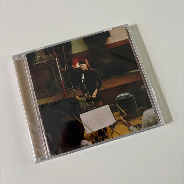 [BUNJANG] Sienna Spiro Debut Album "The Visitor" Signed Limited Edition CD / 시에나 스파이로(sienna spiro) Visitor 사인반 CD