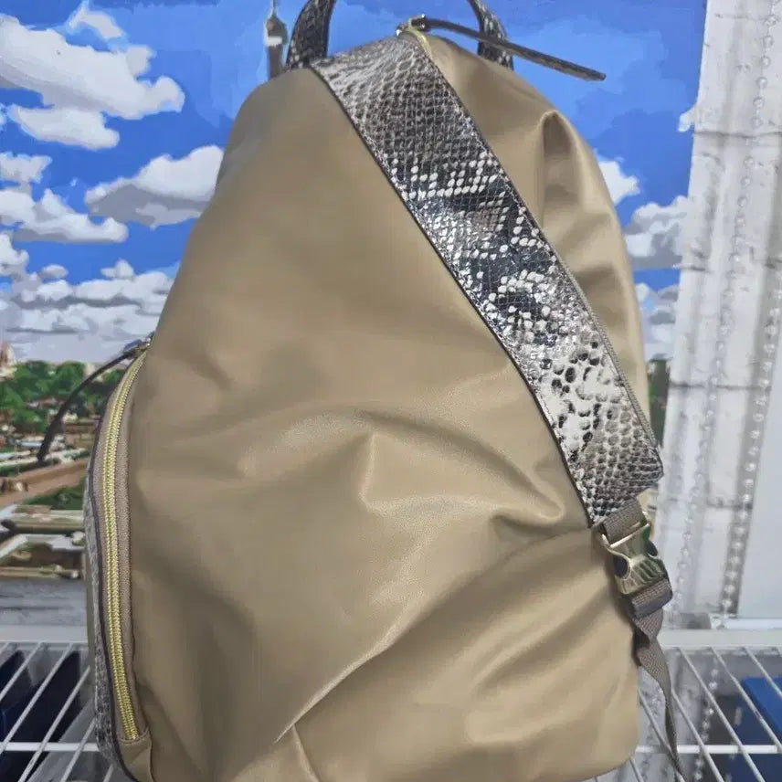 [BUNJANG] Modaprincipe Python Water-Repellent Nylon Backpack Gold GE79 / 모다프린치페 여성백팩 파이톤 발수 나일론 골드 GE79