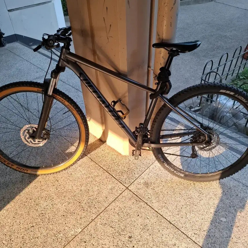 [BUNJANG] Specialized Rockhopper Comp Mountain Bike / 스페셜라이즈드 락하퍼 콤프 대차