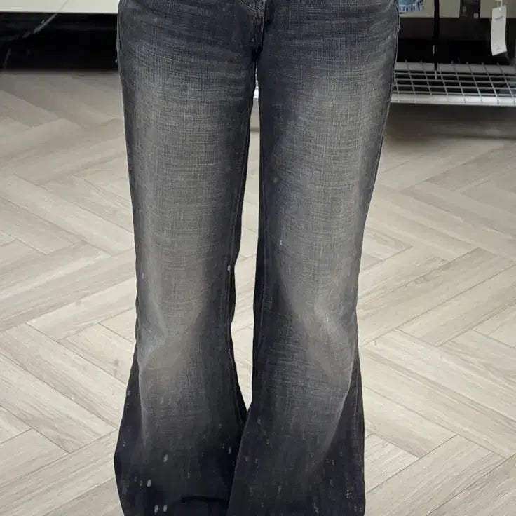 [BUNJANG] OOTJ Stitch Vintage Washed Denim Semi-Bootcut Wide Pants S / OOTJ 스티치 빈티치 워싱 데님 세미부츠컷와이드 S