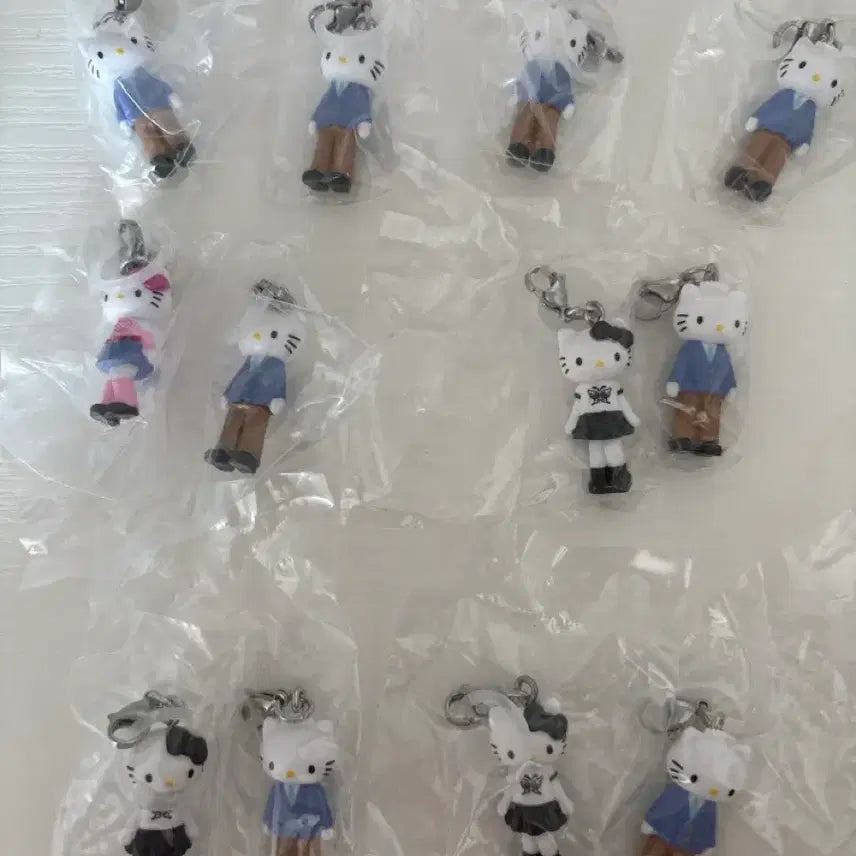 [BUNJANG] Sanrio Long Legged Kitty Keychain (Sealed) / 미개봉 산리오 롱다리 키티 메지루시