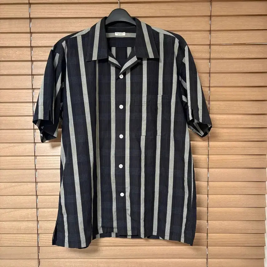 [BUNJANG] Phigvel Striped Short-Sleeve Shirt Size 2 / Phigvel 피그벨 스트라이프 반팔셔츠 2사이즈