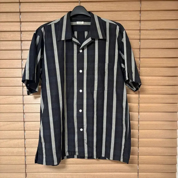 [BUNJANG] Phigvel Striped Short-Sleeve Shirt Size 2 / Phigvel 피그벨 스트라이프 반팔셔츠 2사이즈
