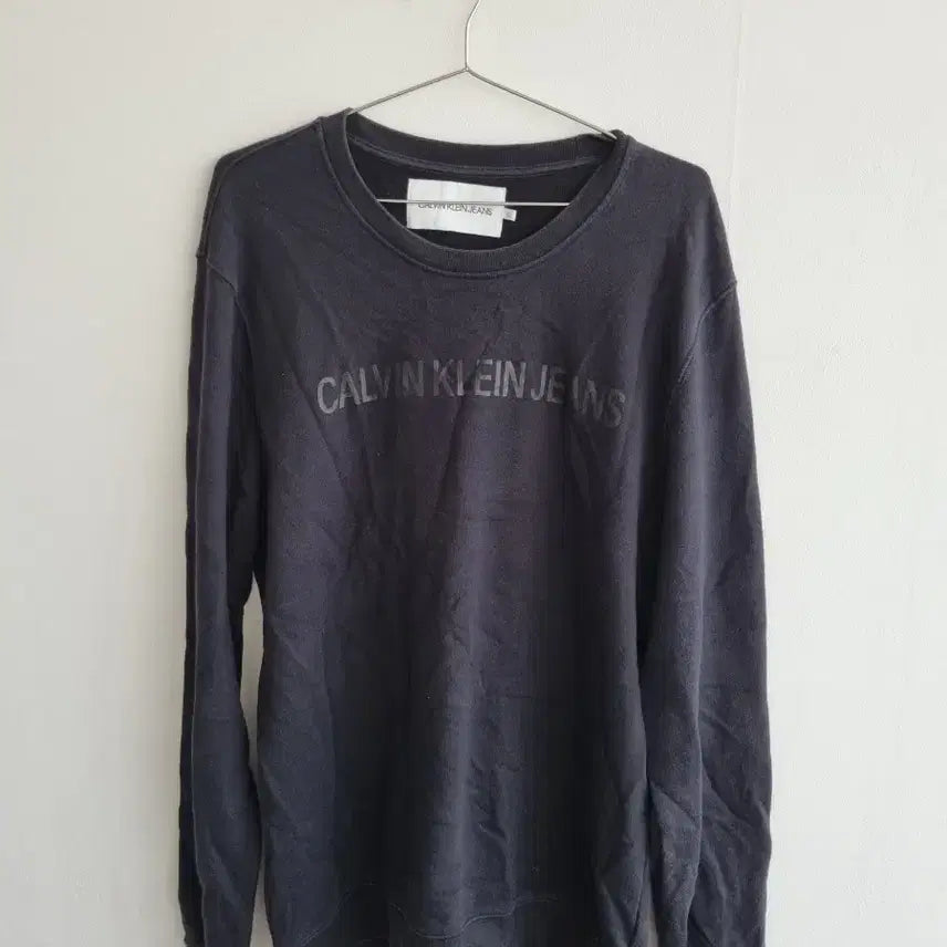 [BUNJANG] Calvin Klein Jeans Black Logo Print Sweatshirt / 캘빈클라인진스 맨투맨 검정