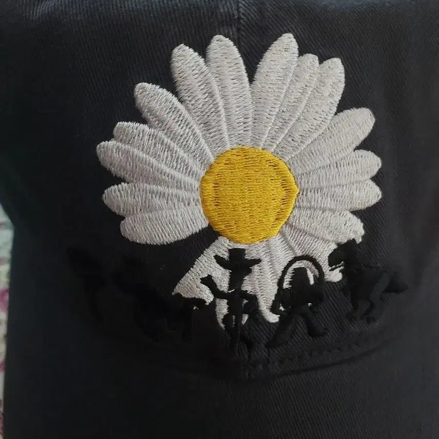[BUNJANG] Daisy Embroidered Ball Cap / 현물 토이스토리볼캡 피마원 데이지 자수