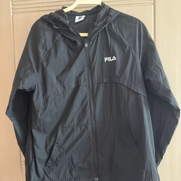 [BUNJANG] FILA Women's Lightweight Windbreaker Jacket / 여성휠라바람막이 (얄은)