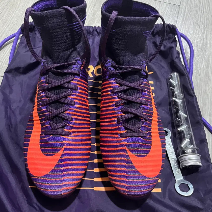 [BUNJANG] Nike Mercurial Superfly 5 SG Italian Made Soccer Cleats (255mm) / (이탈리아산) 나이키 머큐리얼 슈퍼플라이5 SG [255] 축구화