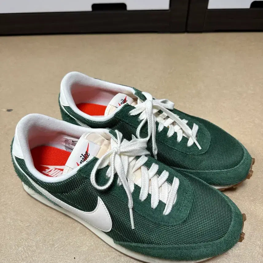[BUNJANG] Nike Daybreak Vintage Green Sneakers (275) / (275)나이키 데이브레이크 빈티지 그린
