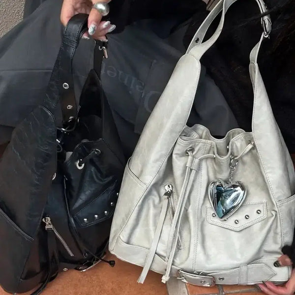 [BUNJANG] Dainnit Studded Belted Bag Black / 다이닛 스터드 벨티드 백 검정