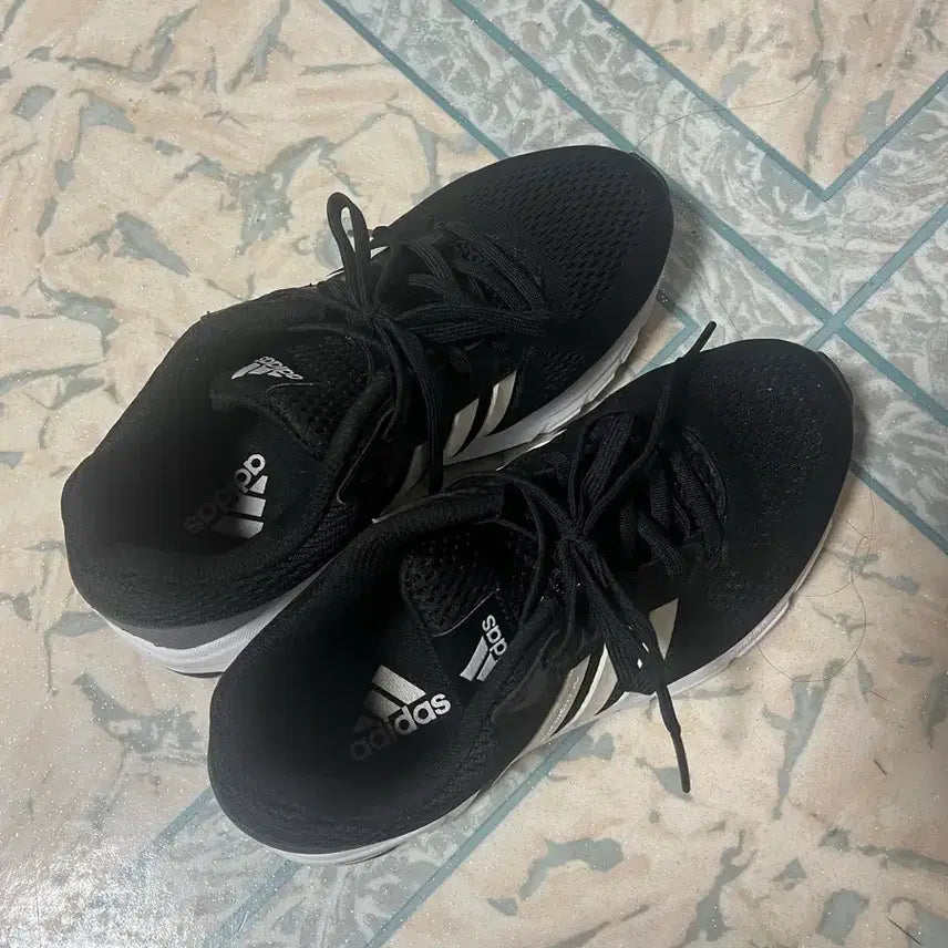 [BUNJANG] Adidas Sneakers / 아디다스 운동화