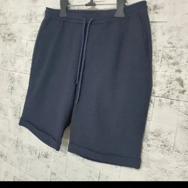 [BUNJANG] Zara Navy Embossed Pattern Shorts Size 31/95 / 네이비 엠보싱 패턴 반바지 95 자라 31