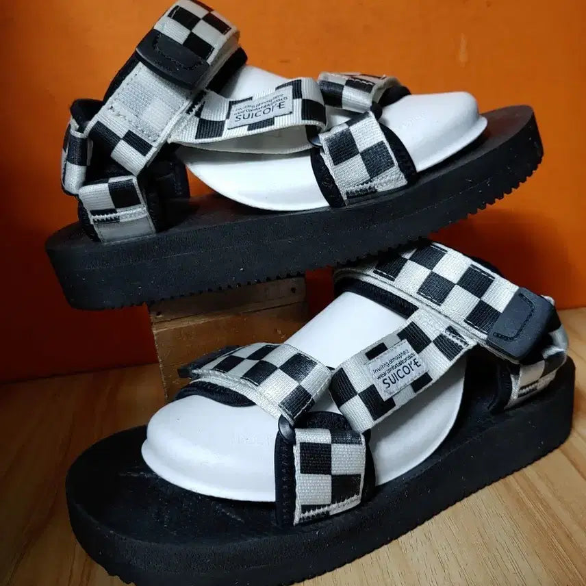 [BUNJANG] SUICOKE Vibram Grip Sandals / SUICOKE 수이코크 비브람그립 샌들(표기230 추천사이즈230~235