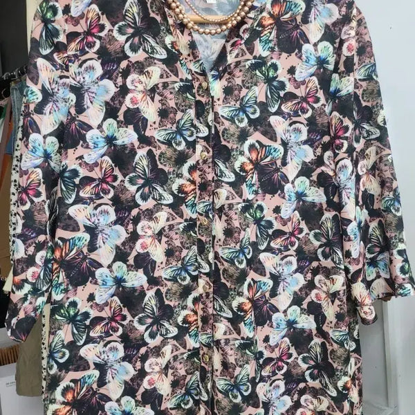 [BUNJANG] Felys Josunny Butterfly Pattern Blouse / 새상품  펠리스조수니 나비 패턴 블라우스  66  77