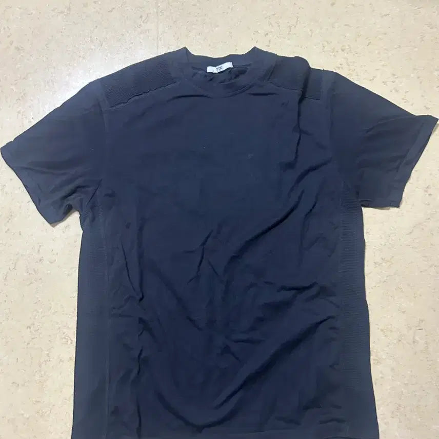[BUNJANG] ETCE Mixed Shoulder Panel Short Sleeve T-Shirt M / 이티씨이 믹스드 숄더패널 반팔 M
