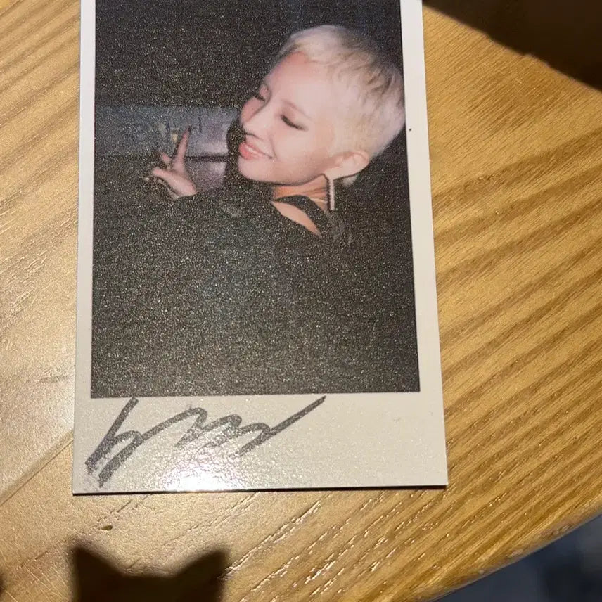 [BUNJANG] G)I-DLE Soyeon 'We Are Dimamu' Signed Polaroid / 어이들 소연 we are 디마뮤 사인 폴라로이드