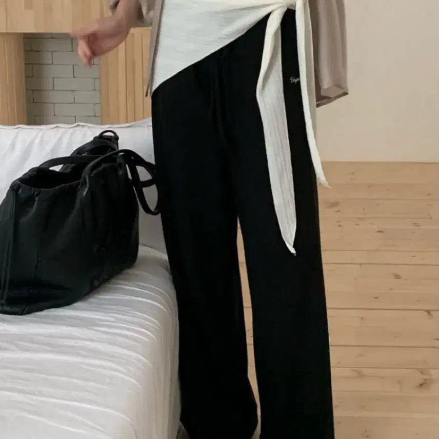 [BUNJANG] Bergamot Wide Banding Training Pants / 베르가못 트레이닝 팬츠 트레이닝복 와이드팬츠 밴딩팬츠