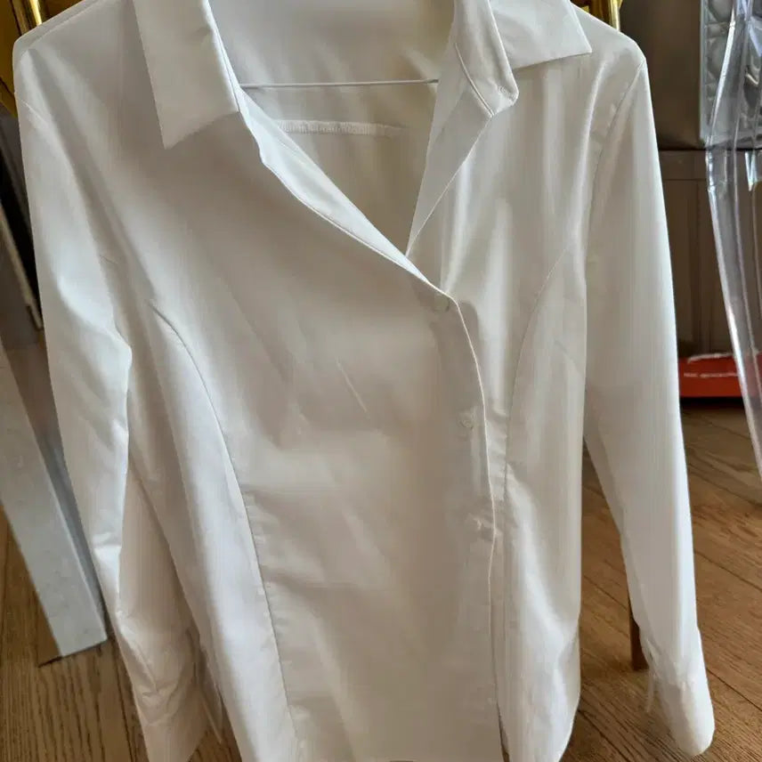[BUNJANG] White Asymmetrical Hem Shirt / 화이트 언발 셔츠