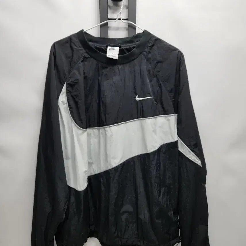 [BUNJANG] Nike Big Swoosh Woven Jacket Black M / 나이키 빅스우시 바람막이 맨투맨 우븐 자켓 블랙 검흰 m