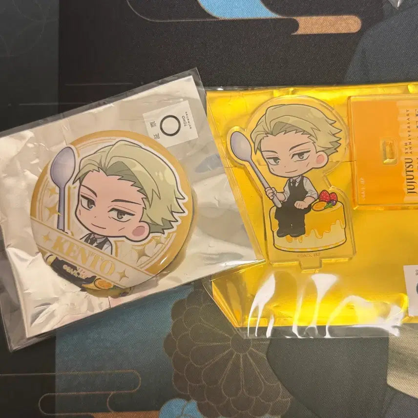 [BUNJANG] Jujutsu Kaisen Nanami Acrylic Stand & Badge Bundle / 주술회전 스위파 나나미 아크릴스탠드,뱃지 일괄 판매해요