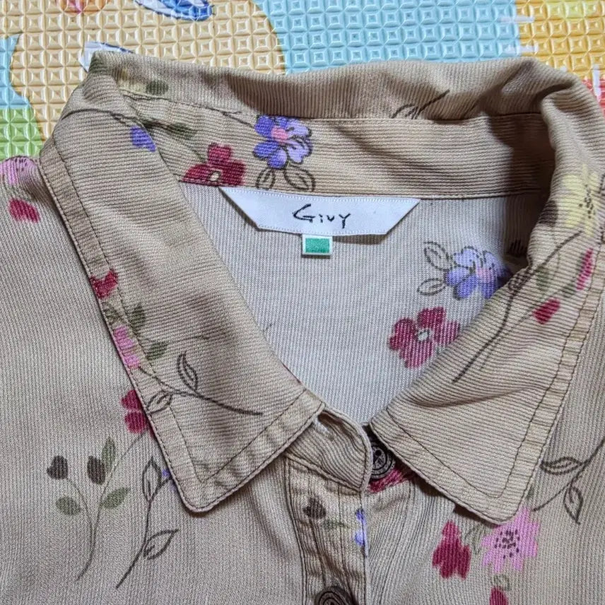 [BUNJANG] GIBI Floral Print Shirt Beige / 기비 셔츠 꽃무늬 베이지