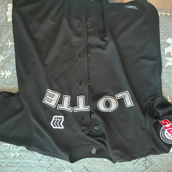 [BUNJANG] Lotte Giants Old Black Baseball Uniform (Size 90) - Jun-Woo Jeon / 롯데자이언츠 유니폼 판매 (90사이즈)