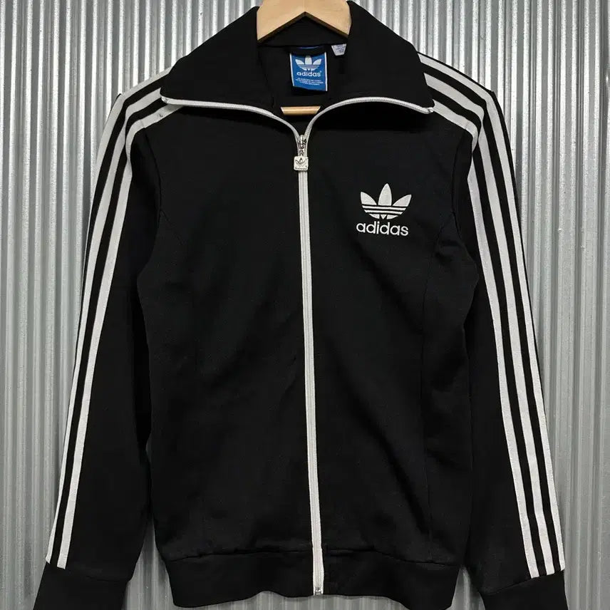 [BUNJANG] Adidas Europa Track Top Black / [85] 아디다스(ADIDAS) 유로파 트랙탑 블랙
