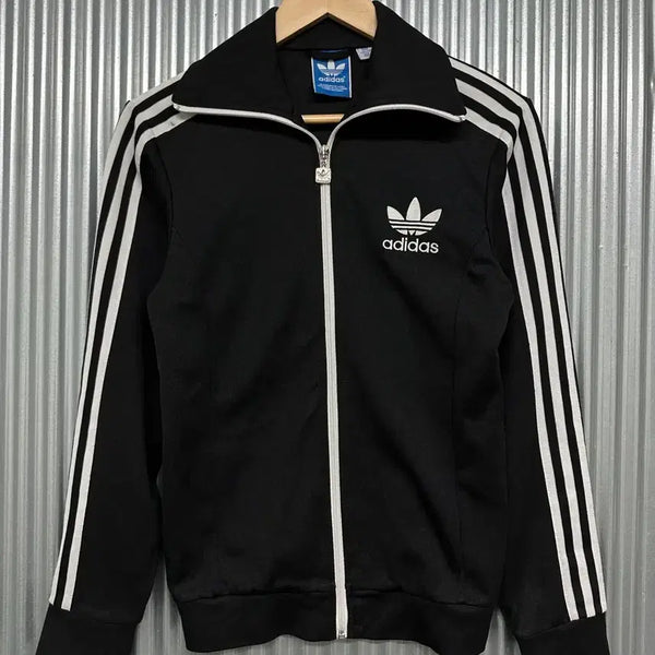 [BUNJANG] Adidas Europa Track Top Black / [85] 아디다스(ADIDAS) 유로파 트랙탑 블랙