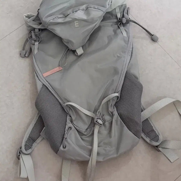 [BUNJANG] Minuit Minute Grey Backpack / 미닛뮤트 백팩 그레이