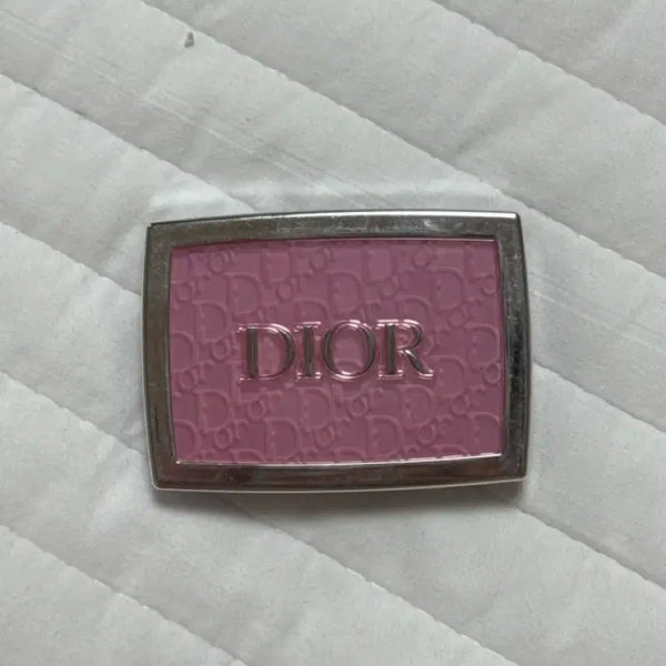 [BUNJANG] Dior Rosy Glow Healthy Glow Lip and Cheek Glow / 디올 핑크 블러셔 001