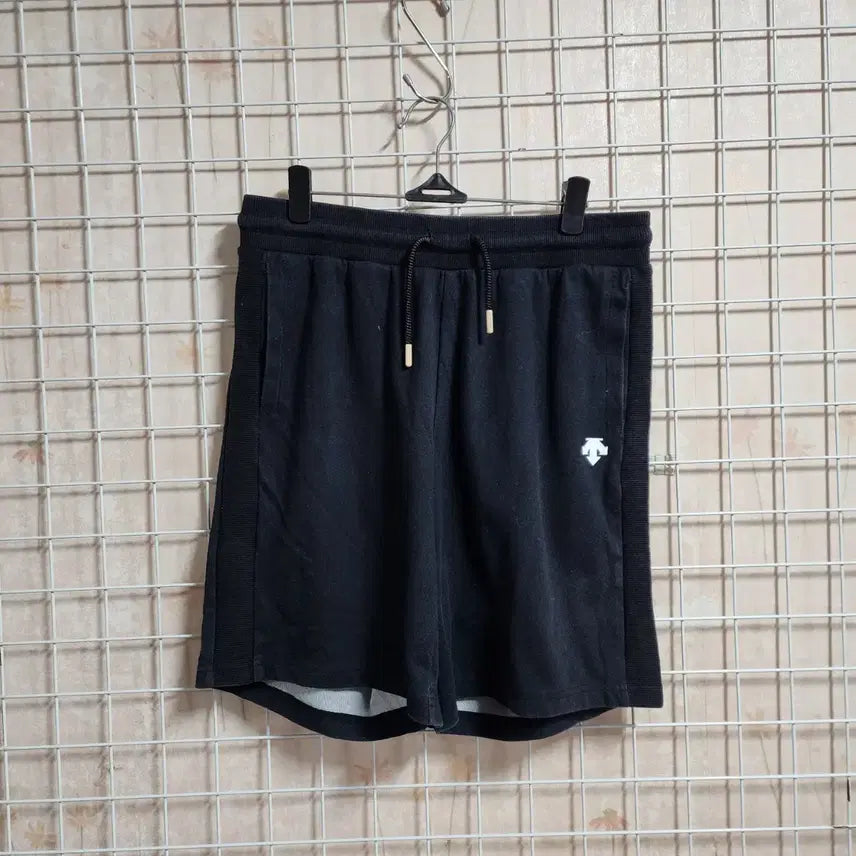 [BUNJANG] Descente Women's Shorts Size 30 / 데상트반바지(여30)