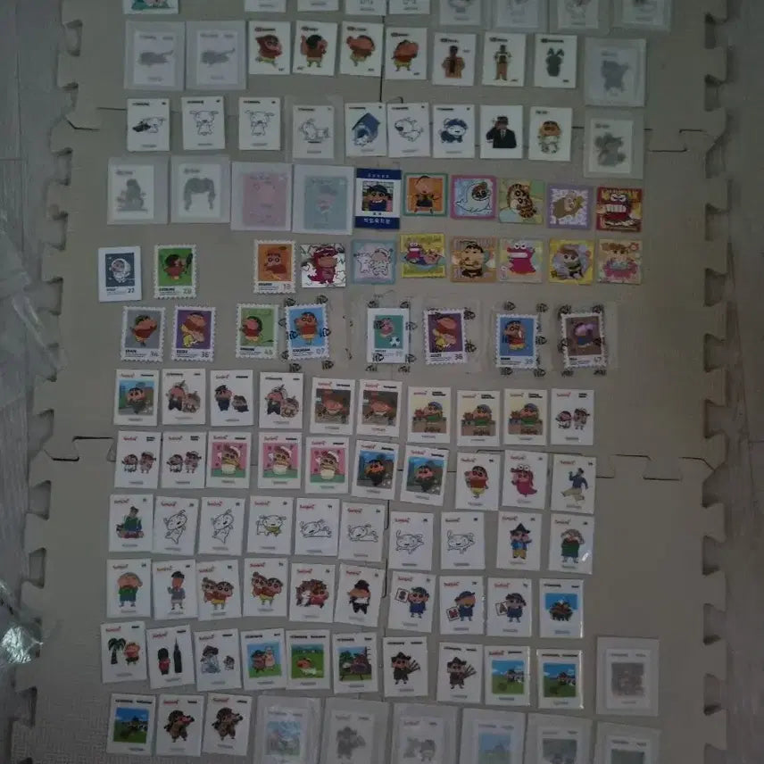 [BUNJANG] Shin-chan Sticker Bundle (133 pcs) / 짱구 스티커,띠부씰 133장 일괄급처