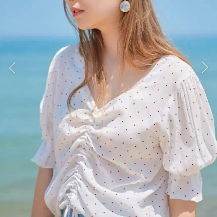 [BUNJANG] MONTS Polka Dot Shirring Blouse / 몬츠(MONTS) 도트 셔링블라우스 55-66 새상품
