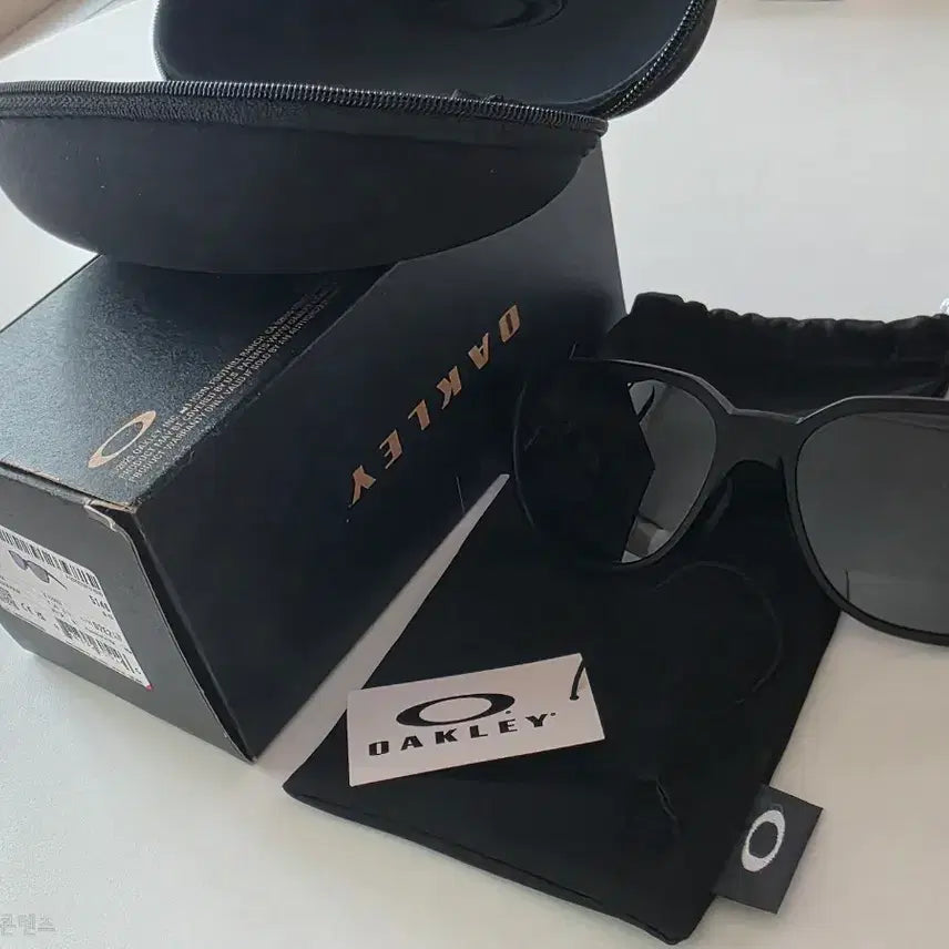 [BUNJANG] Oakley Actuator OO9250A-0257 Matte Black Prizm Polarized Sunglasses / 오클리 엑츄에이터 OO9250A-0257 프리즘 매트블랙 편광렌즈