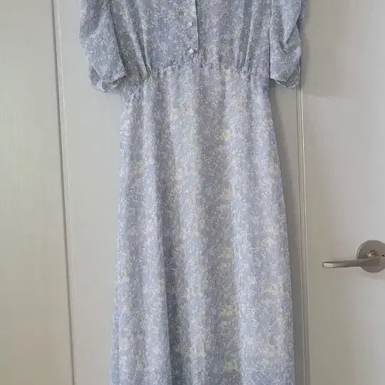 [BUNJANG] Sky Blue Floral Chiffon Long Dress / 하늘색 꽃무늬 쉬폰 롱 원피스