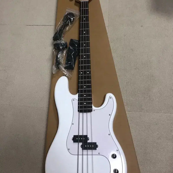 [BUNJANG] Beginner Bass Guitar White / 입문용 베이스 기타 화이트 초보용 덤 많음