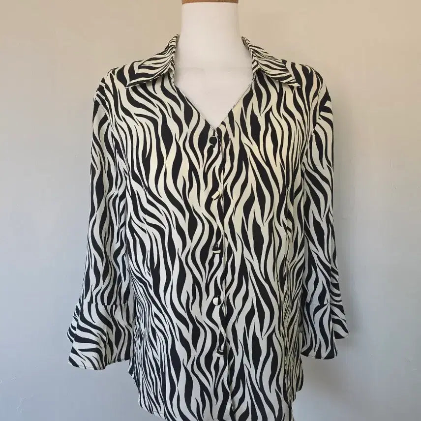 [BUNJANG] Vintage Zebra Print Blouse / 미국 빈티지 지브라 블라우스