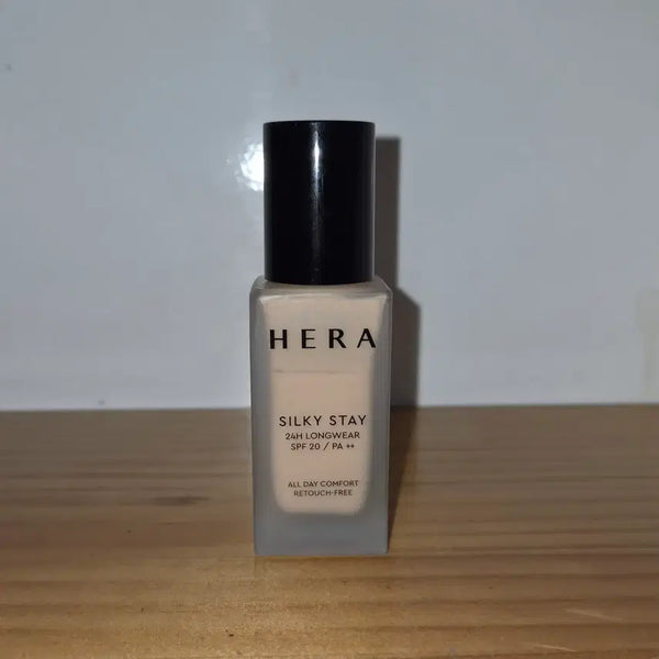[BUNJANG] Hera Silky Stay Foundation 21N1 Vanilla / 헤라 실키 스테이 21N1 바닐라 파운데이션