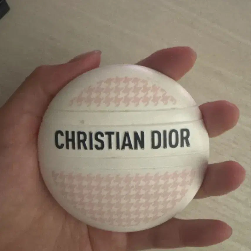 [BUNJANG] Christian Dior Limited Edition Hand Cream / 크리스찬 디올 핸드크림 한정판