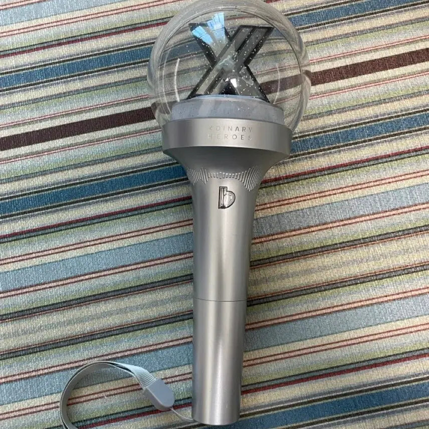 [BUNJANG] AKMU Official Lightstick Flat Bong / 엑디즈 응원봉 플랫봉(박스O)