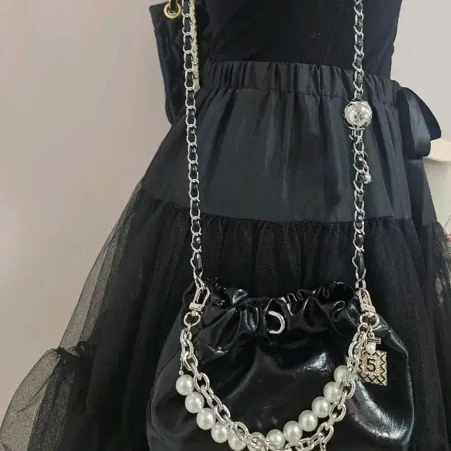 [BUNJANG] Quilted Pleated Drawstring Bag with Pearl Chain - Black / 새상품)퀼팅 주름 복조리백 진주 체인 블랙