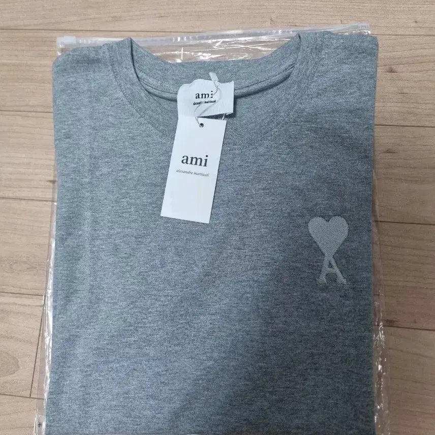 [BUNJANG] AMI Logo Short Sleeve T-Shirt Grey L/XL / 아미 로고 반팔 티셔츠 그레이 XL /L