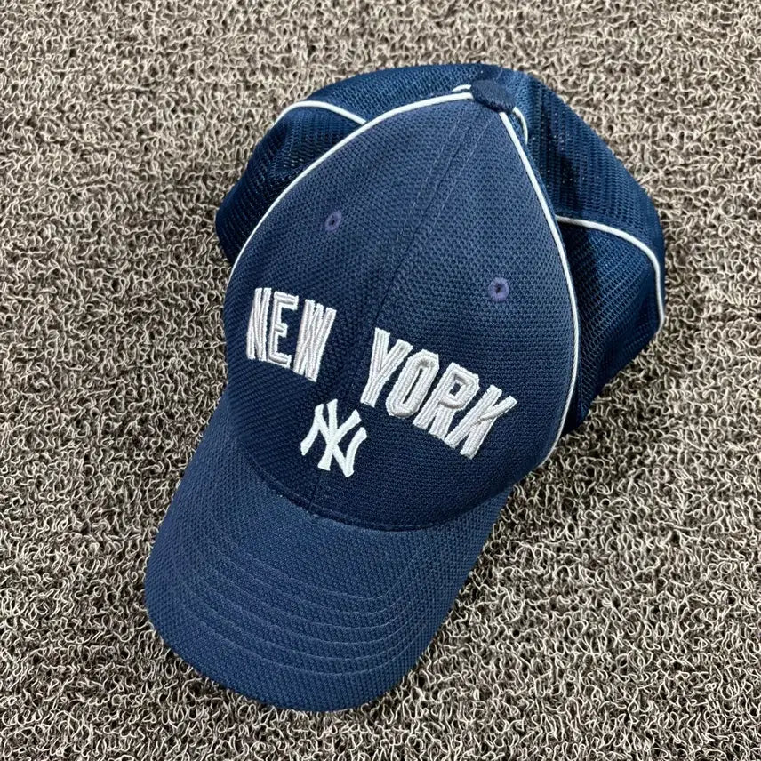 [BUNJANG] MLB New York Yankees Mesh Ball Cap OS / MLB 뉴욕 양키스 매쉬 볼캡