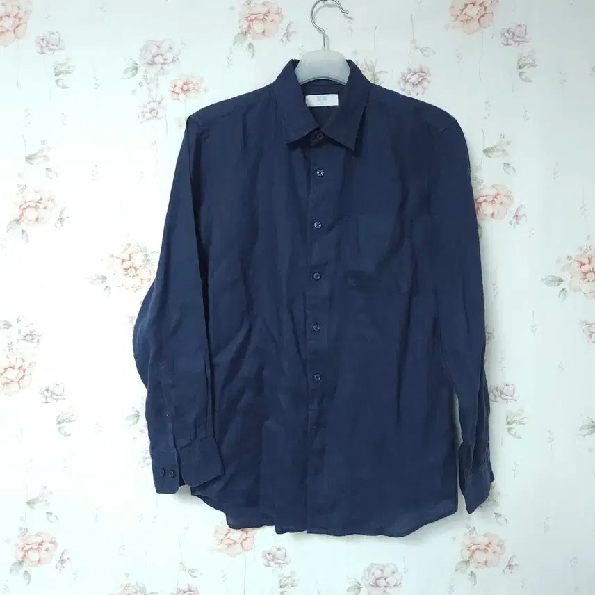 [BUNJANG] Uniqlo Premium 100% Linen Shirt Navy / 유니클로 남성 프리미엄 린넨 100% 셔츠 네이비