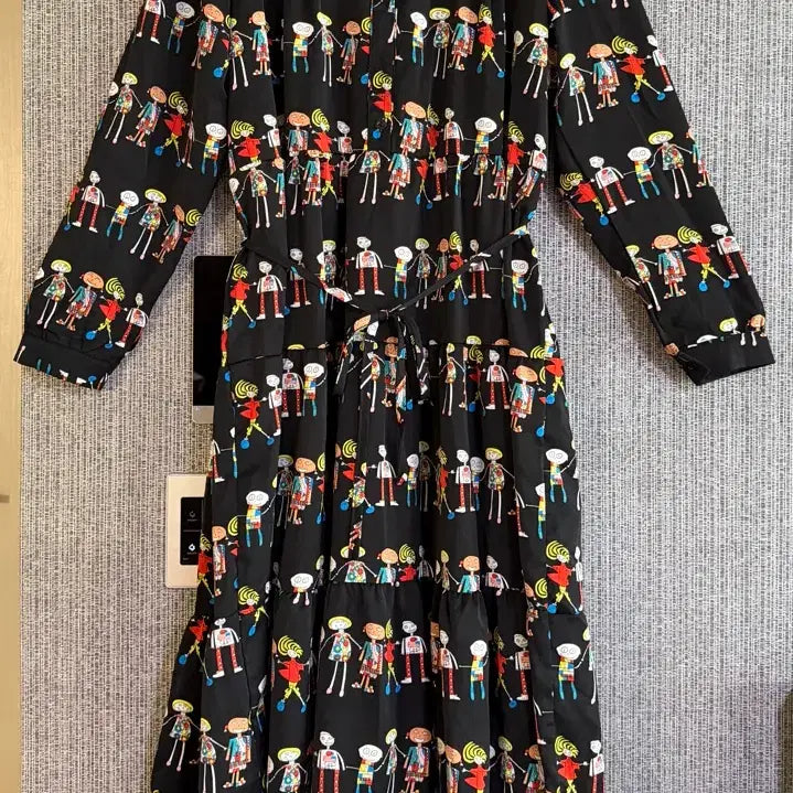 [BUNJANG] People Pattern Print Black Long Sleeve Flare Maxi Dress with Strap / 사람 패턴 프린트 블랙 긴팔 플레어 롱 원피스 스트랩 포함 프리 사이즈