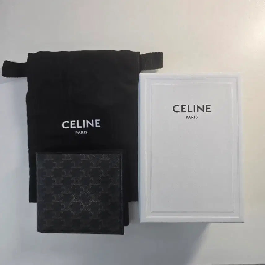 [BUNJANG] Celine Triomphe Bi-fold Wallet Men's / 셀린느 트리오페 반지갑 남성용